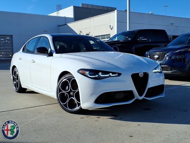 2025 Alfa Romeo Giulia Base