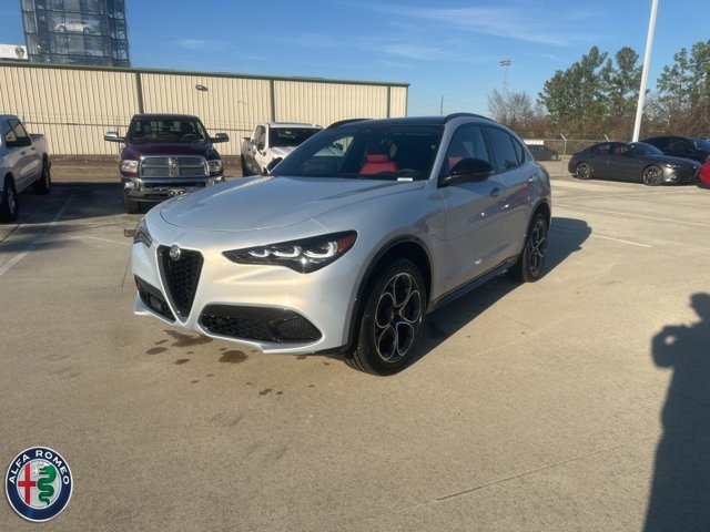 2025 Alfa Romeo Stelvio 